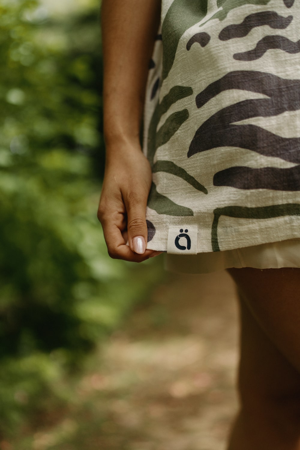Short Sleeve Linen Shirt detail