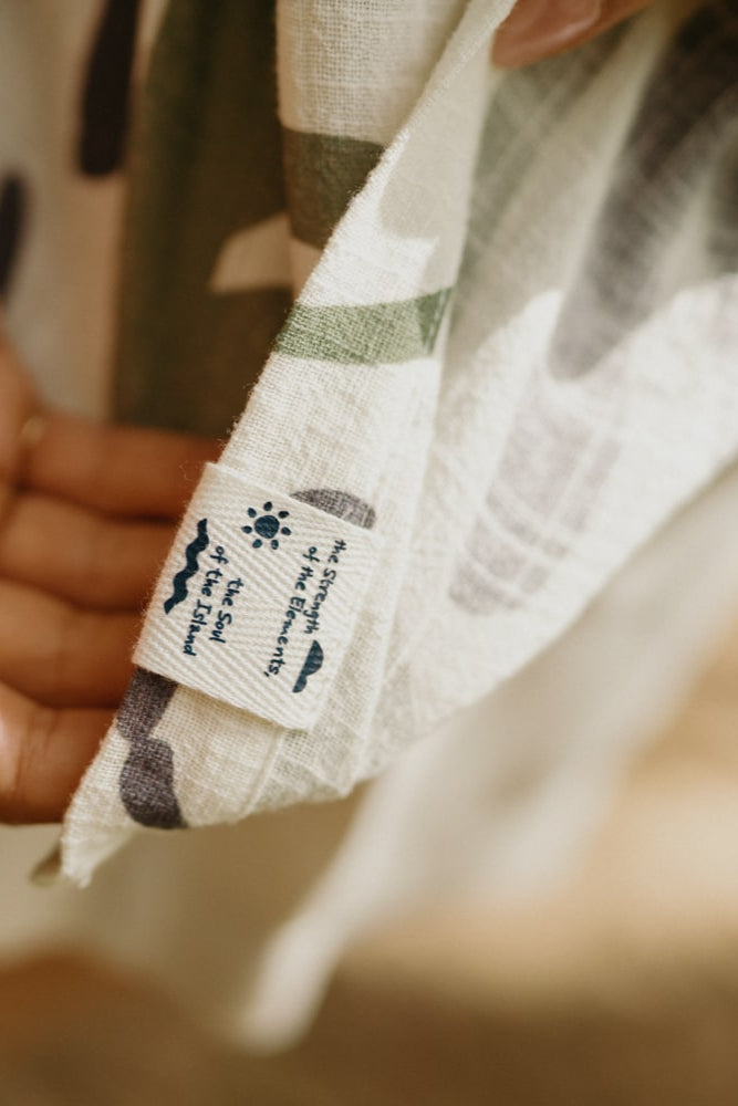 Short Sleeve Linen Shirt detail